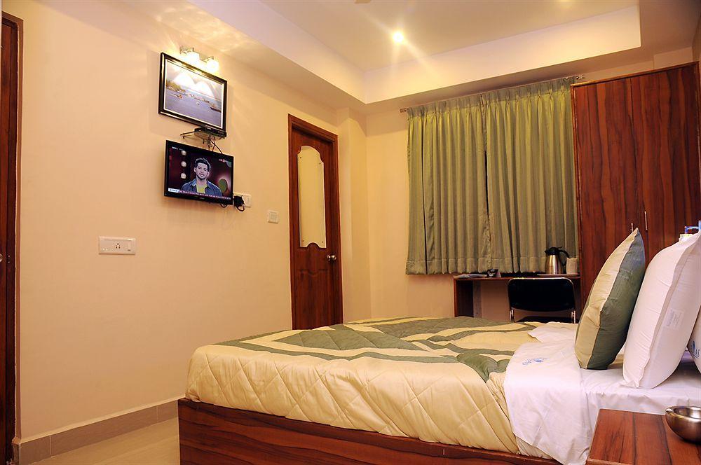 Hotel Treebo Trip Elmas Golden Key Bangalore Exterior foto